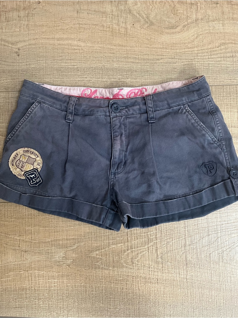 PINK Y2K Low Rise Micro Mini Shorts Size 4 2000’s Patches Collegiate